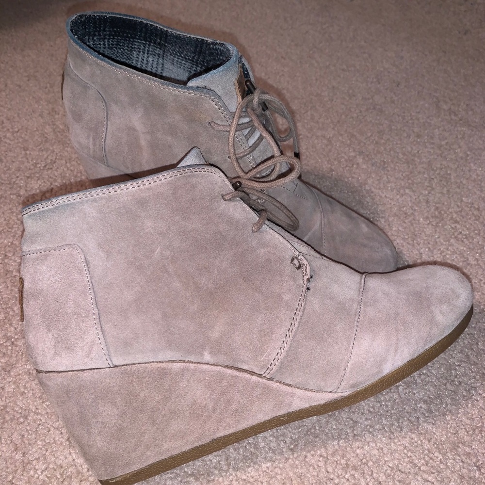 Toms Taupe Wedges